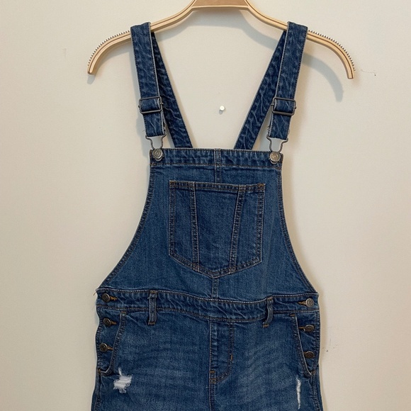 Old Navy distressed denim shortall size S - Picture 2 of 5